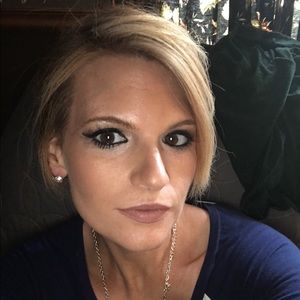 Meet your Posher, Jen